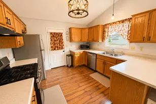 614 Moth St, Pecatonica, IL 61063 - Photo 11