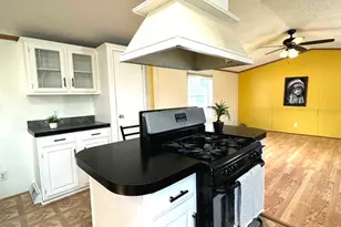 1028 NW Alma Cir, Round Lake, IL 60073 - Photo 17
