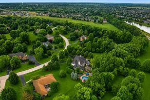 10N618 Manchester Ln, Elgin, IL 60124 - Photo 73
