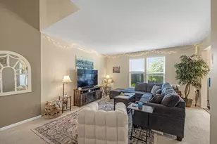 1513 Yellowstone Dr, Streamwood, IL 60107 - Photo 3