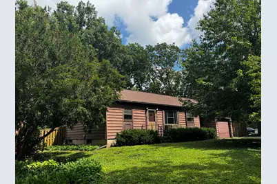 1304 S Elm Boulevard, Champaign, IL 61820 - Photo 1