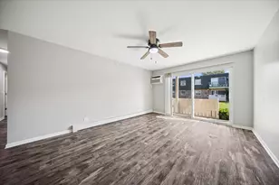 9954 S 84th Terrace S, Palos Hills, IL 60465 - Photo 11