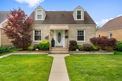 7727 W Berwyn Avenue, Chicago, IL 60656 - Photo 1