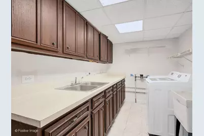 290 Loveland Drive, Glendale Heights, IL 60139 - Photo 21