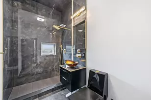 6331 S Elizabeth St, Chicago, IL 60636 - Photo 13