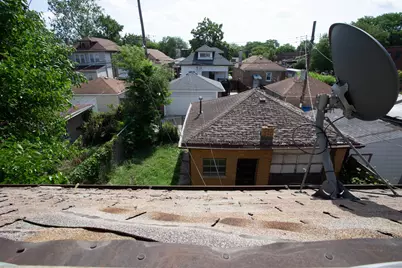 8255 S Saint Lawrence Avenue, Chicago, IL 60619 - Photo 3