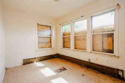 8255 S Saint Lawrence Avenue, Chicago, IL 60619 - Photo 11