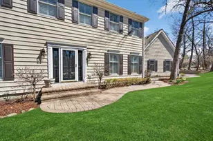 25138 N Pawnee Rd, Barrington, IL 60010 - Photo 3