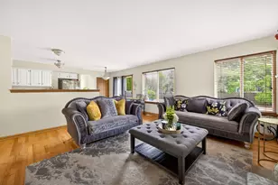 1675 Napa Dr, Gurnee, IL 60031 - Photo 9