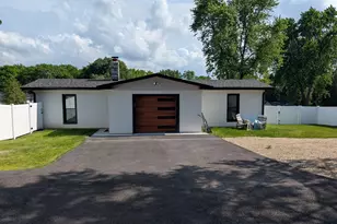675 W Gilbert Rd, Palatine, IL 60067 - Photo 9
