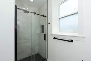 2036 N Hoyne Ave, Chicago, IL 60647 - Photo 15