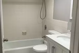 207 W Park Ave, Libertyville, IL 60048 - Photo 9