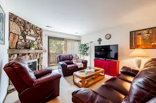 931 E Kings Row, Palatine, IL 60074 - Photo 3