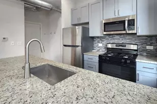 1444 W Erie St, Chicago, IL 60642 - Photo 13