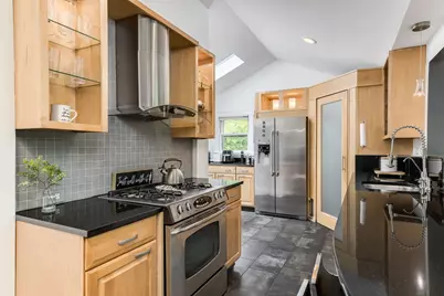 21W363 Walnut Road, Glen Ellyn, IL 60137 - Photo 7
