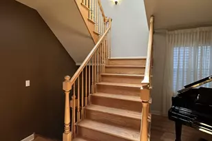 2111 N Whipple St, Chicago, IL 60647 - Photo 9