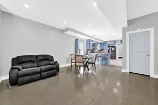 9436 S Spaulding Ave, Evergreen Park, IL 60805 - Photo 5