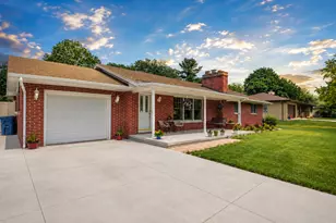 1704 Highland Pl, Streator, IL 61364 - Photo 1