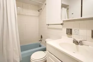 2005 W Touhy Ave, Chicago, IL 60626 - Photo 5