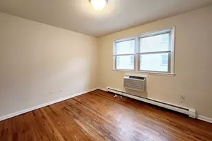 2005 W Touhy Ave, Chicago, IL 60626 - Photo 3
