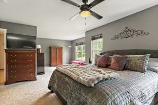 1102 Pine Valley Ct, Elgin, IL 60124 - Photo 17