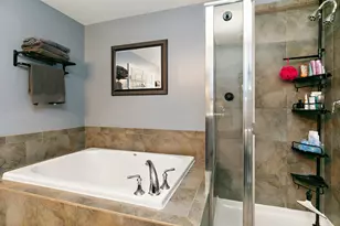 1102 Pine Valley Ct, Elgin, IL 60124 - Photo 19