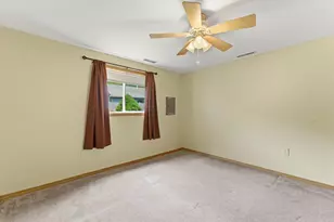 10606 W Eastwood Rd, Beach Park, IL 60087 - Photo 37