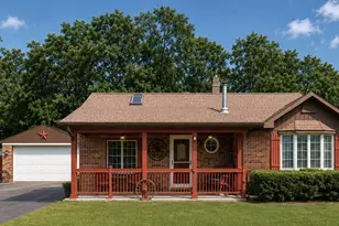 10606 W Eastwood Rd, Beach Park, IL 60087 - Photo 1