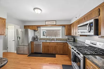 1646 Portsmouth Avenue, Westchester, IL 60154 - Photo 9
