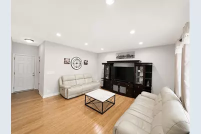 210 Balmoral Court, Glendale Heights, IL 60139 - Photo 15