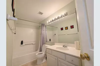 210 Balmoral Court, Glendale Heights, IL 60139 - Photo 25