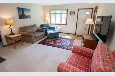 2739 N Pine Street, Waukegan, IL 60087 - Photo 3