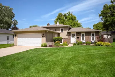 1967 Nottingham Lane, Wheaton, IL 60189 - Photo 1