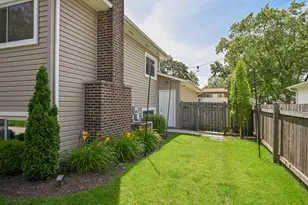 1967 Nottingham Ln, Wheaton, IL 60189 - Photo 33