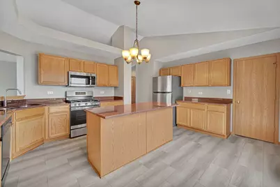 1717 Fieldstone Drive S, Shorewood, IL 60404 - Photo 7