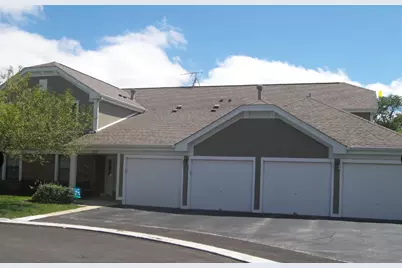 318 Maplewood Avenue #D2, Schaumburg, IL 60193 - Photo 1