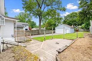 870 Lavoie Ave, Elgin, IL 60120 - Photo 15