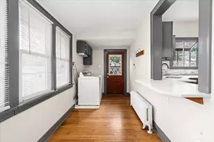870 Lavoie Ave, Elgin, IL 60120 - Photo 9