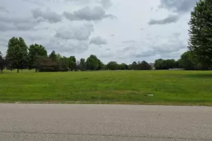 37133 N Fox Hill Dr, Wadsworth, IL 60083 - Photo 1