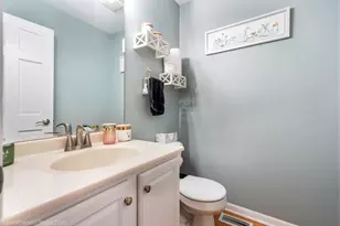 2840 Cobblestone Dr, Crystal Lake, IL 60012 - Photo 11