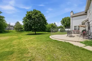 930 Ripple Brook Ln, Elgin, IL 60120 - Photo 39