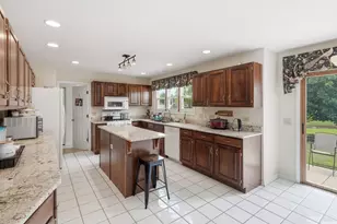 930 Ripple Brook Ln, Elgin, IL 60120 - Photo 7