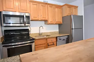 2400 N Lakeview Ave, Chicago, IL 60614 - Photo 9