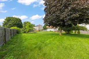 495 W Cimarron Dr, Aurora, IL 60504 - Photo 27
