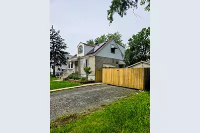 6240 W 87th Street, Burbank, IL 60459 - Photo 3