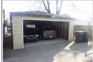 10928 S Parnell Ave, Chicago, IL 60628 - Photo 3