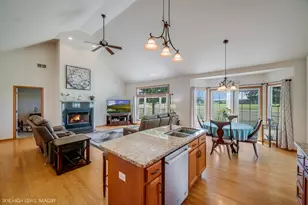 27219 Deer Hollow Ln, Channahon, IL 60410 - Photo 7