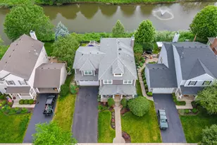 263 Sunbury Dr, Saint Charles, IL 60175 - Photo 3