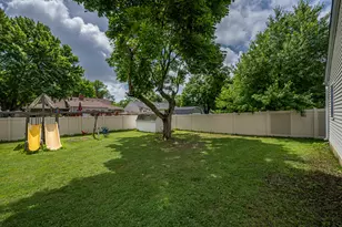 12 Sherwick Rd, Oswego, IL 60543 - Photo 35