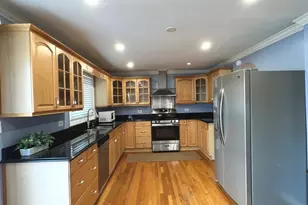 916 N Boxwood Dr, Mount Prospect, IL 60056 - Photo 3